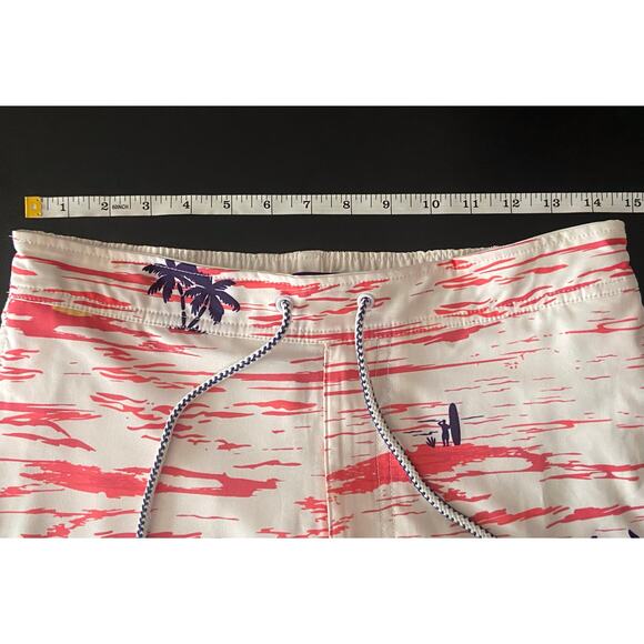 JOHNNIE-O White/Red Tropical Beach Theme Swim Shorts sz S - Picture 8 of 12